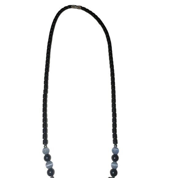 Vintage Hematite Black Blue Beaded Necklace Geometric Design Barrel Clasp - Picture 6 of 6